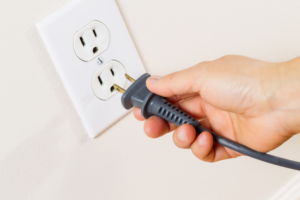 Identifying 6 Common Household Electrical Problems